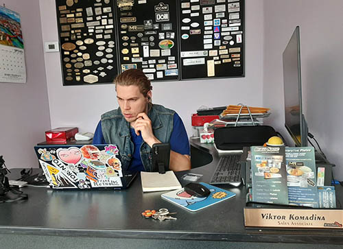 Viktor Komadina Sales Associate