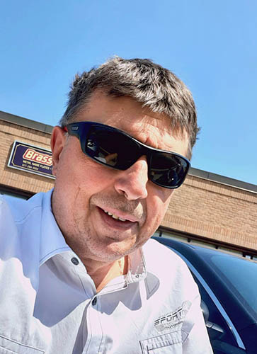 Zel Komadina Sales Manager